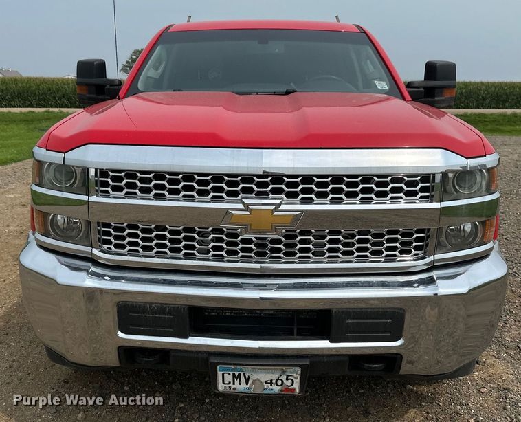 image for item EB2869 2019 Chevrolet Silverado 2500HD Double Cab pickup truck