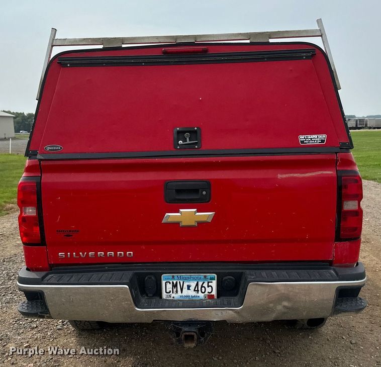 image for item EB2869 2019 Chevrolet Silverado 2500HD Double Cab pickup truck