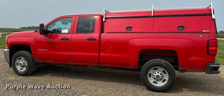 image for item EB2869 2019 Chevrolet Silverado 2500HD Double Cab pickup truck