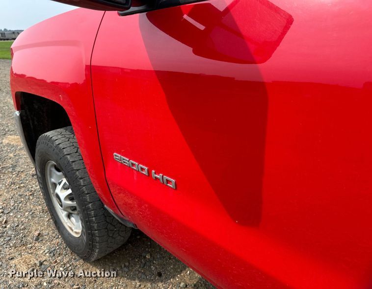 image for item EB2869 2019 Chevrolet Silverado 2500HD Double Cab pickup truck