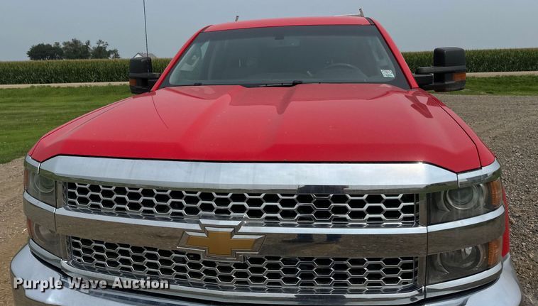image for item EB2869 2019 Chevrolet Silverado 2500HD Double Cab pickup truck