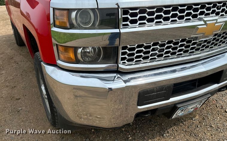 image for item EB2869 2019 Chevrolet Silverado 2500HD Double Cab pickup truck