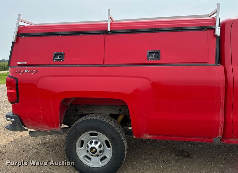 image for item EB2869 2019 Chevrolet Silverado 2500HD Double Cab pickup truck