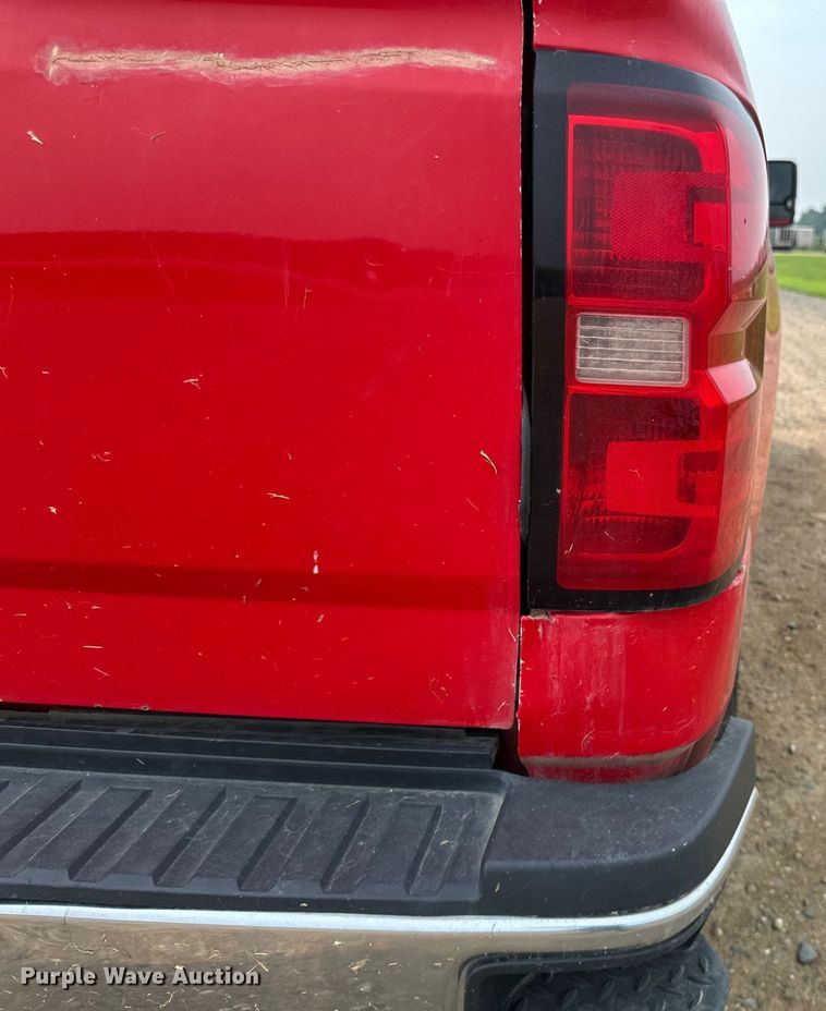 image for item EB2869 2019 Chevrolet Silverado 2500HD Double Cab pickup truck