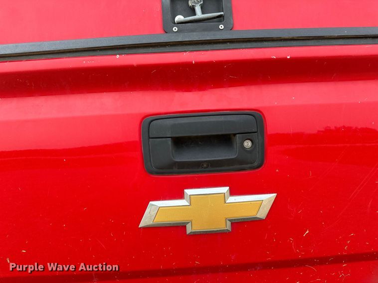 image for item EB2869 2019 Chevrolet Silverado 2500HD Double Cab pickup truck