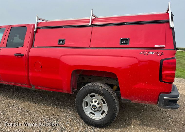 image for item EB2869 2019 Chevrolet Silverado 2500HD Double Cab pickup truck