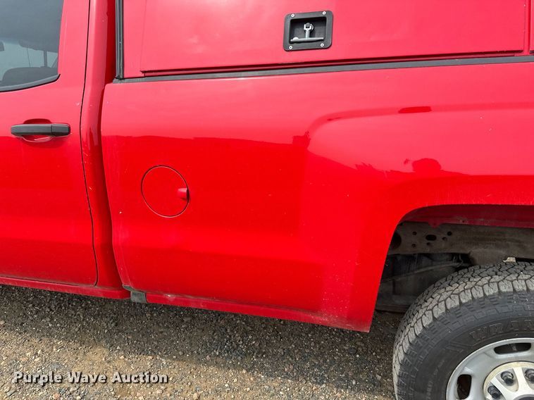 image for item EB2869 2019 Chevrolet Silverado 2500HD Double Cab pickup truck