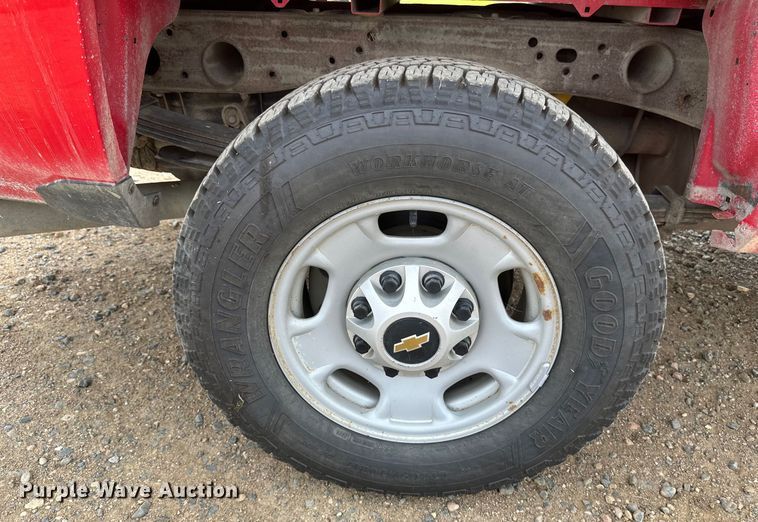 image for item EB2869 2019 Chevrolet Silverado 2500HD Double Cab pickup truck