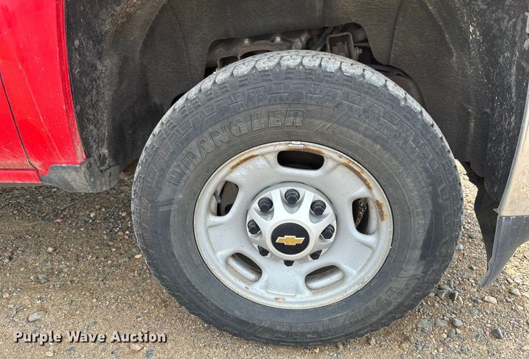 image for item EB2869 2019 Chevrolet Silverado 2500HD Double Cab pickup truck