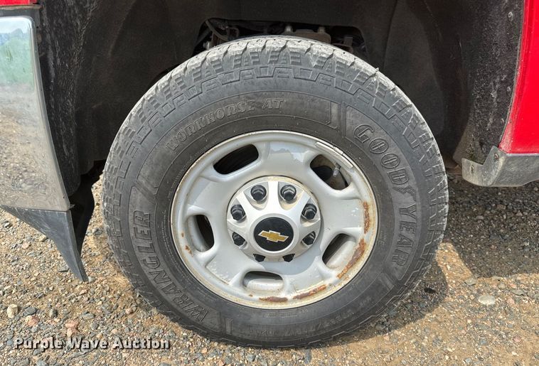 image for item EB2869 2019 Chevrolet Silverado 2500HD Double Cab pickup truck