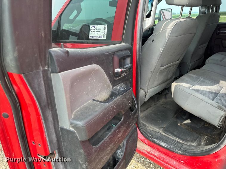 image for item EB2869 2019 Chevrolet Silverado 2500HD Double Cab pickup truck