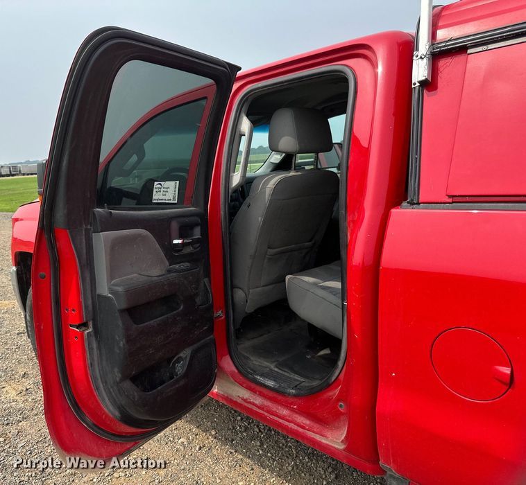 image for item EB2869 2019 Chevrolet Silverado 2500HD Double Cab pickup truck