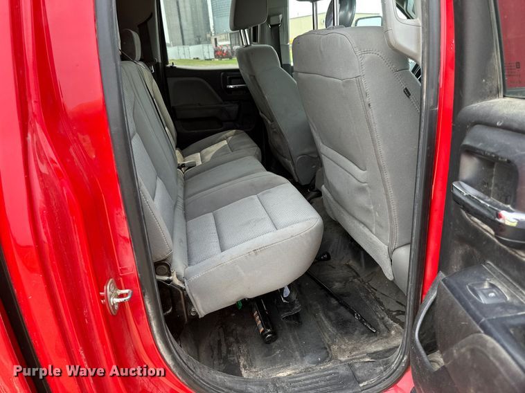 image for item EB2869 2019 Chevrolet Silverado 2500HD Double Cab pickup truck