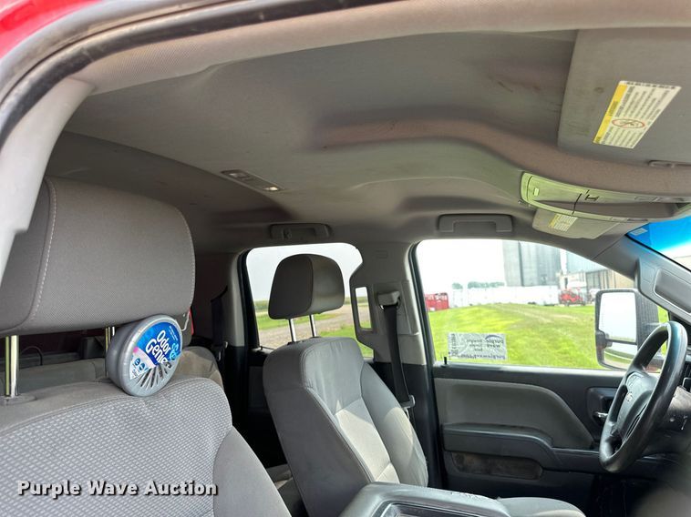 image for item EB2869 2019 Chevrolet Silverado 2500HD Double Cab pickup truck