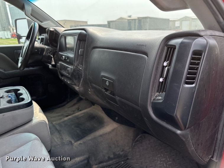 image for item EB2869 2019 Chevrolet Silverado 2500HD Double Cab pickup truck