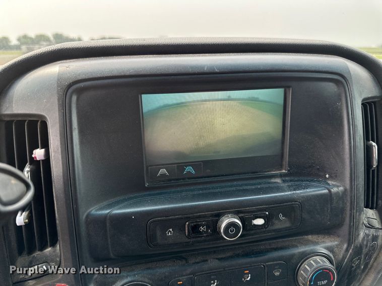 image for item EB2869 2019 Chevrolet Silverado 2500HD Double Cab pickup truck