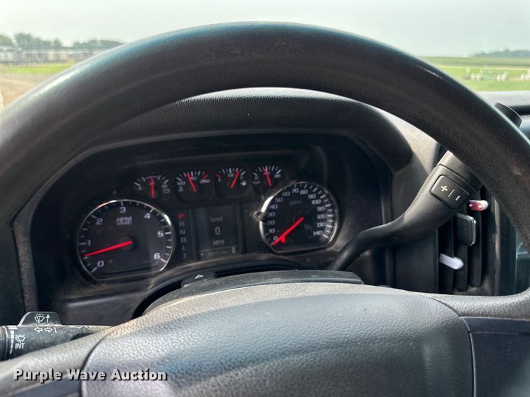 image for item EB2869 2019 Chevrolet Silverado 2500HD Double Cab pickup truck