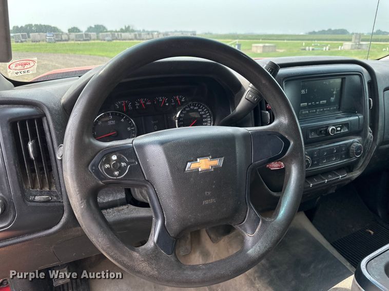 image for item EB2869 2019 Chevrolet Silverado 2500HD Double Cab pickup truck