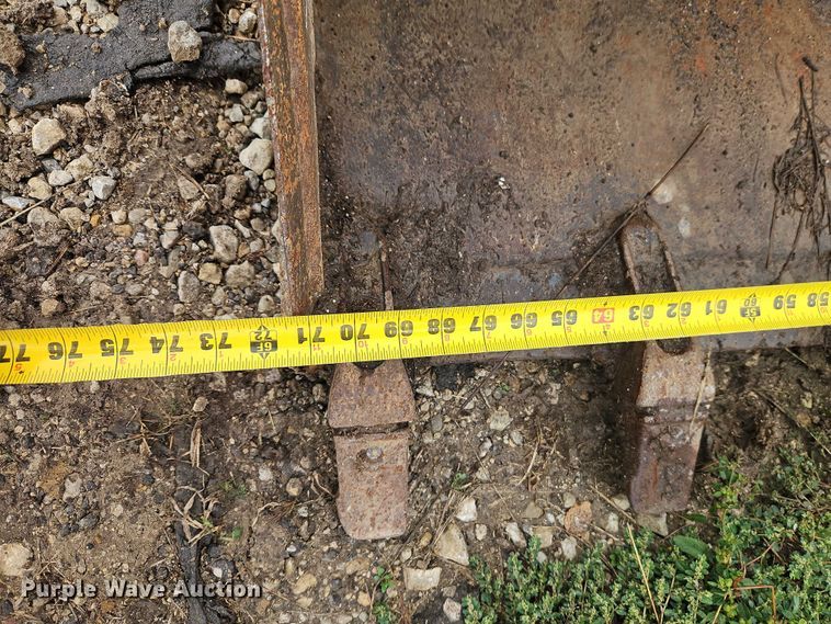 image for item EB8369 2002 Case 75XT skid steer loader