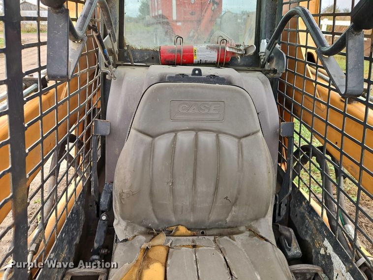 image for item EB8369 2002 Case 75XT skid steer loader