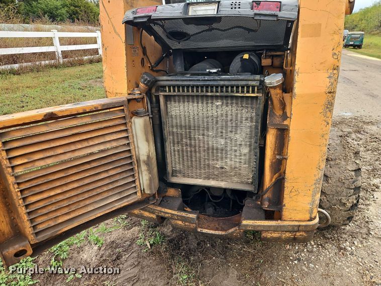 image for item EB8369 2002 Case 75XT skid steer loader