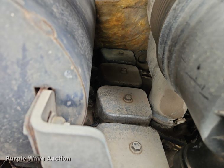 image for item EB8369 2002 Case 75XT skid steer loader