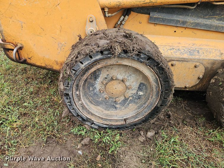 image for item EB8369 2002 Case 75XT skid steer loader