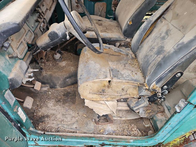 image for item EB8372 1974 Toyota  FJ 40 Land Cruiser SUV