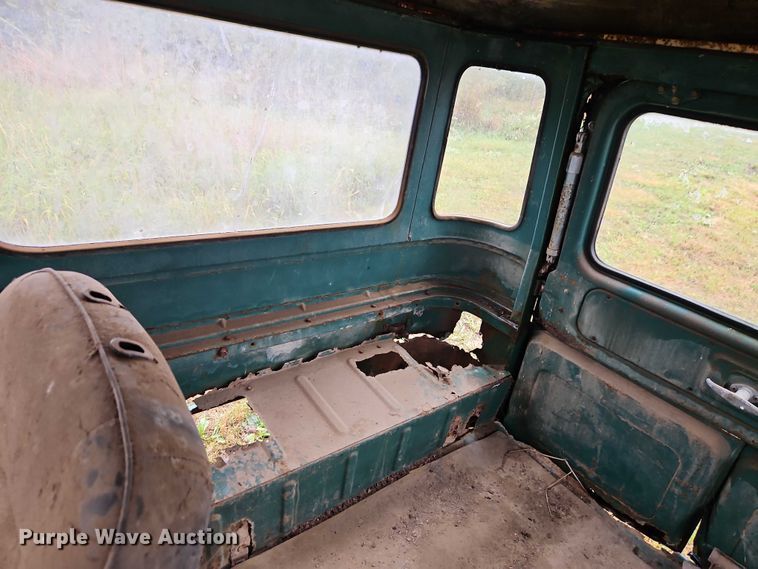 image for item EB8372 1974 Toyota  FJ 40 Land Cruiser SUV