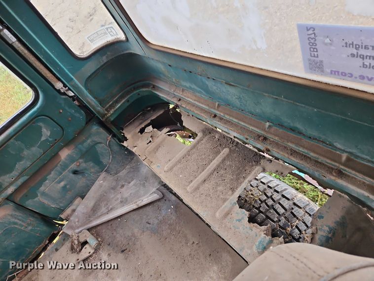 image for item EB8372 1974 Toyota  FJ 40 Land Cruiser SUV