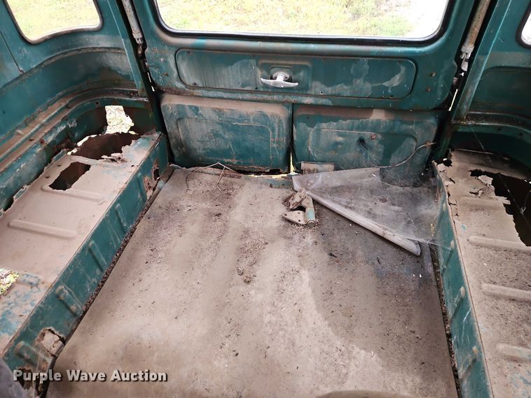 image for item EB8372 1974 Toyota  FJ 40 Land Cruiser SUV