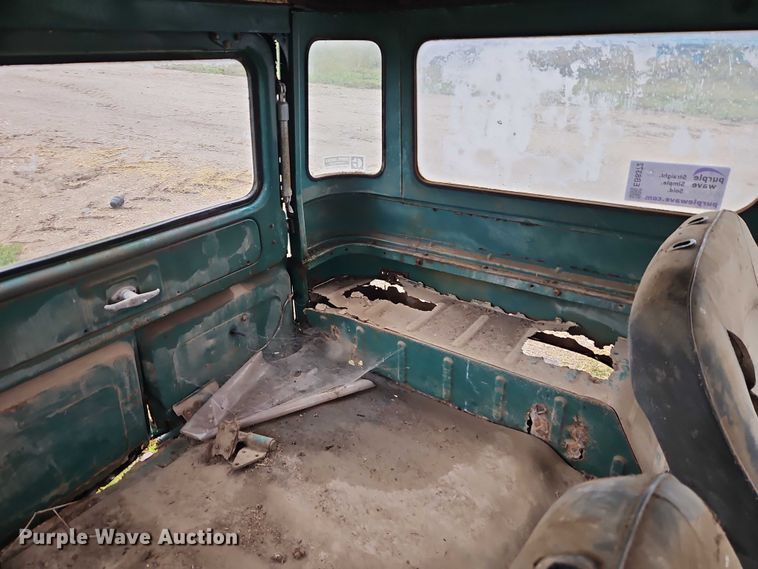 image for item EB8372 1974 Toyota  FJ 40 Land Cruiser SUV