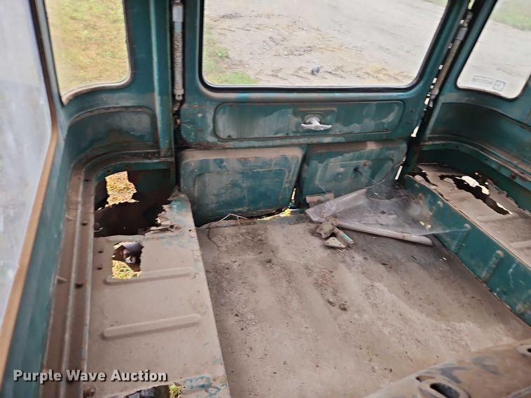 image for item EB8372 1974 Toyota  FJ 40 Land Cruiser SUV