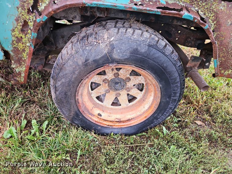 image for item EB8372 1974 Toyota  FJ 40 Land Cruiser SUV