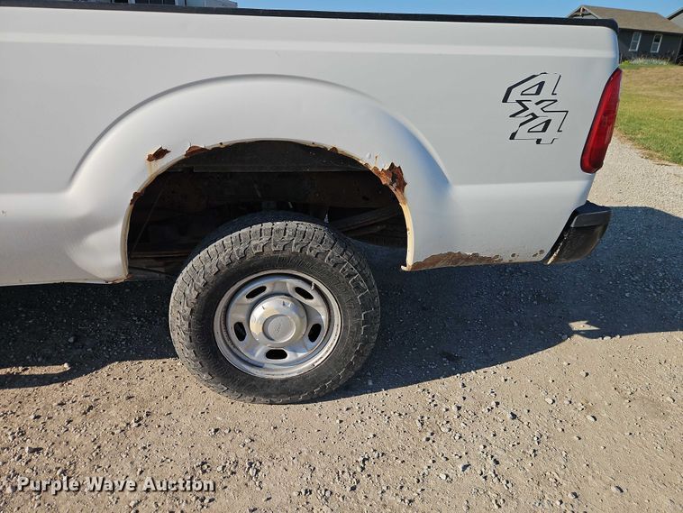 image for item EB8392 2014 Ford F250 Super Duty Ext. Cab pickup truck