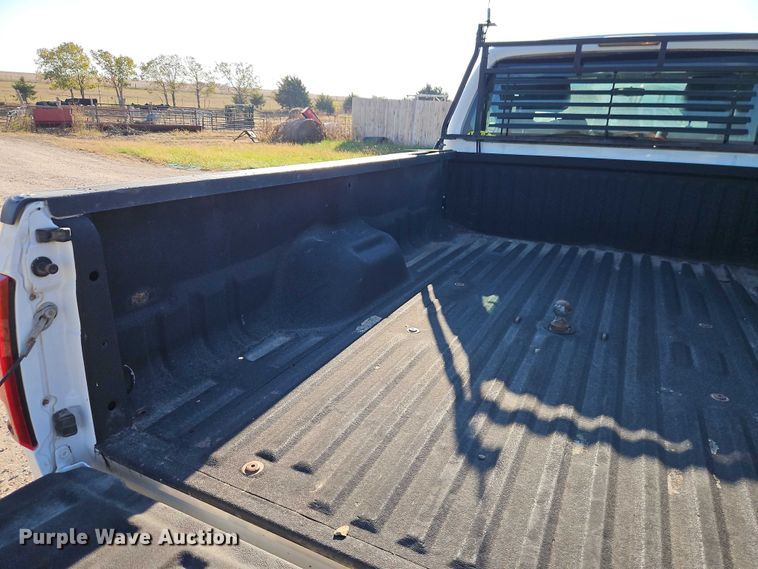 image for item EB8392 2014 Ford F250 Super Duty Ext. Cab pickup truck