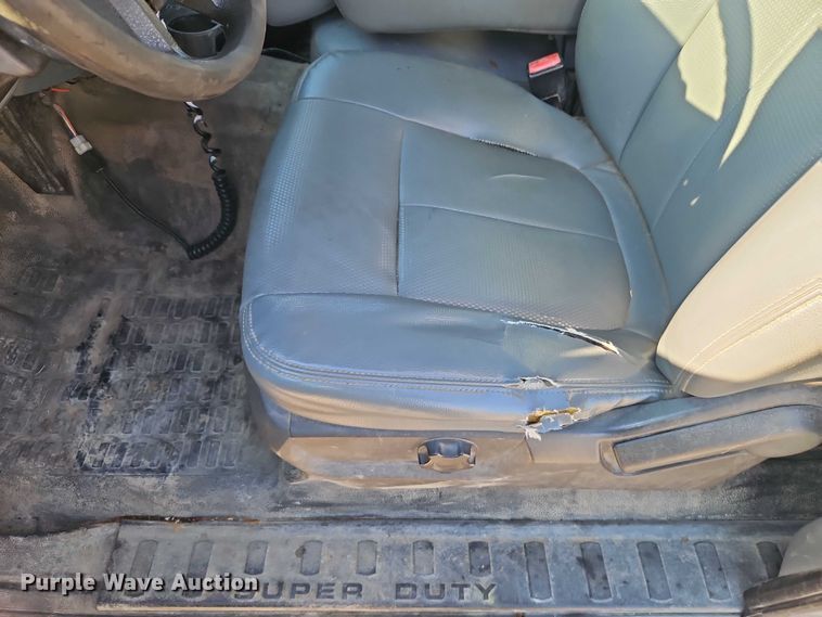 image for item EB8392 2014 Ford F250 Super Duty Ext. Cab pickup truck