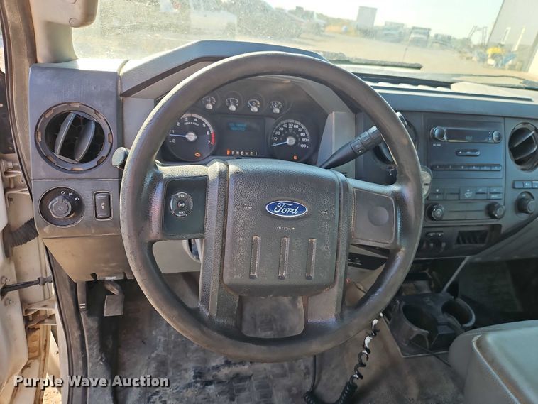 image for item EB8392 2014 Ford F250 Super Duty Ext. Cab pickup truck