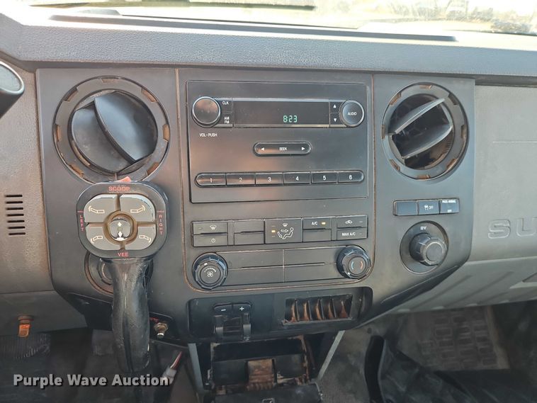 image for item EB8392 2014 Ford F250 Super Duty Ext. Cab pickup truck