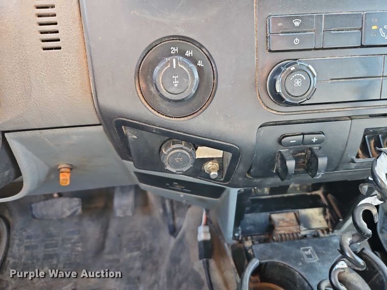 image for item EB8392 2014 Ford F250 Super Duty Ext. Cab pickup truck