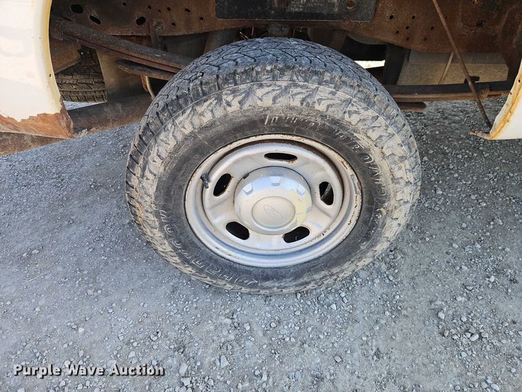 image for item EB8392 2014 Ford F250 Super Duty Ext. Cab pickup truck