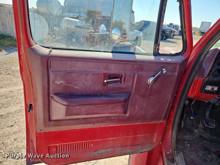 image for item EB8394 1986 GMC C6 dump flatbed truck