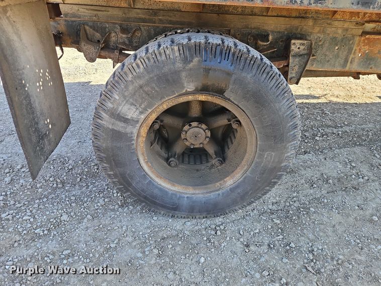 image for item EB8394 1986 GMC C6 dump flatbed truck