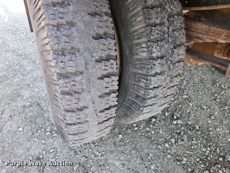 image for item EB8394 1986 GMC C6 dump flatbed truck