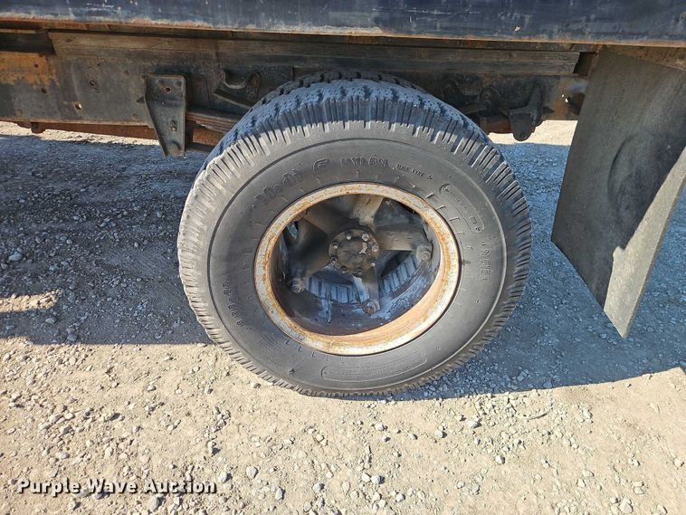 image for item EB8394 1986 GMC C6 dump flatbed truck