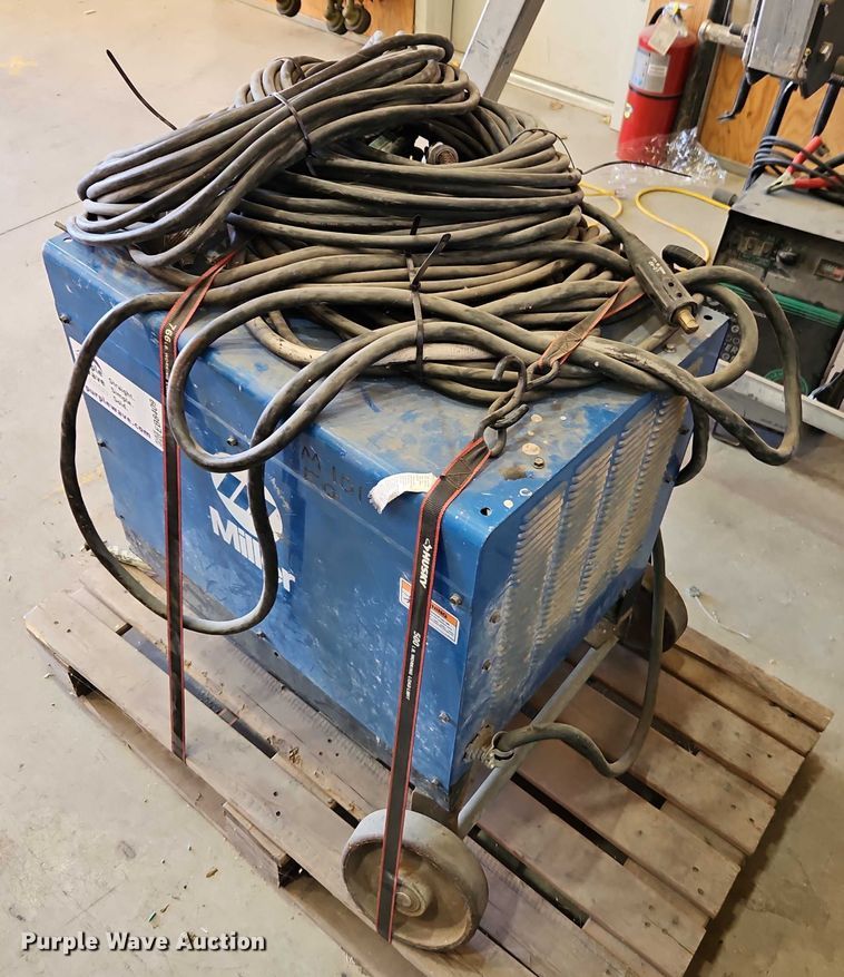 image for item EB8409 Miller Dialarc 250 welder