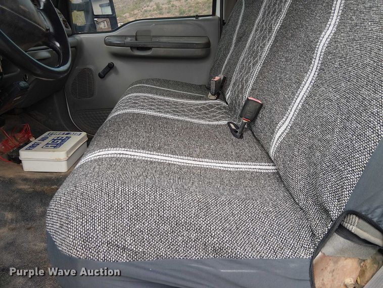 image for item EC1230 2003 Ford F450 flatbed truck