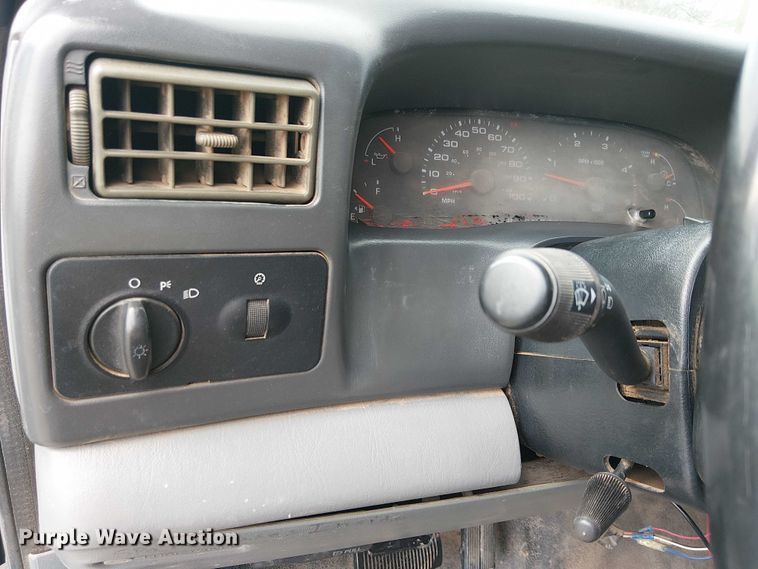 image for item EC1230 2003 Ford F450 flatbed truck