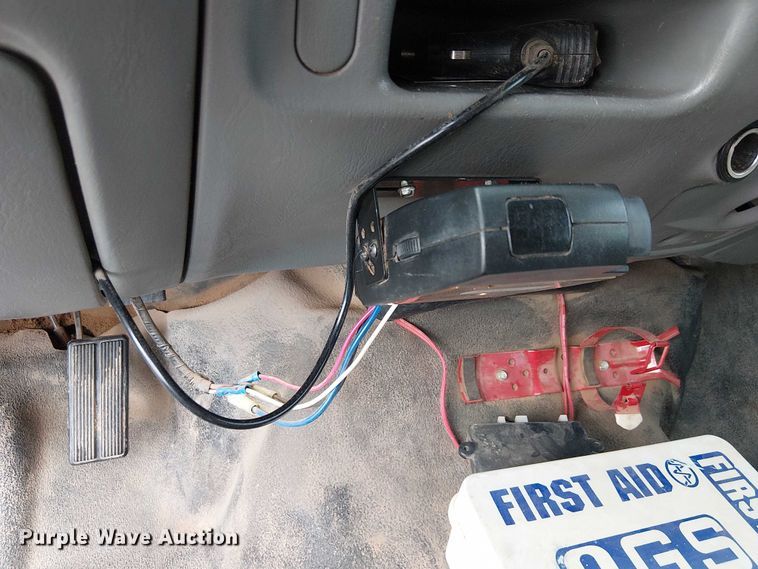 image for item EC1230 2003 Ford F450 flatbed truck