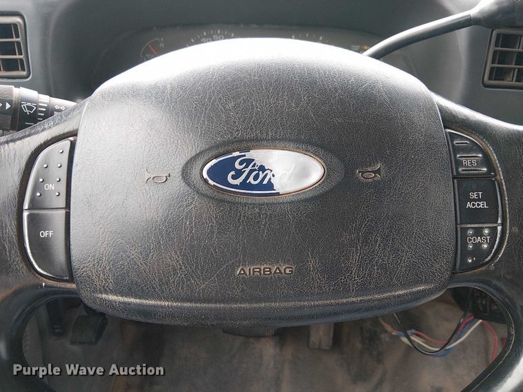 image for item EC1230 2003 Ford F450 flatbed truck